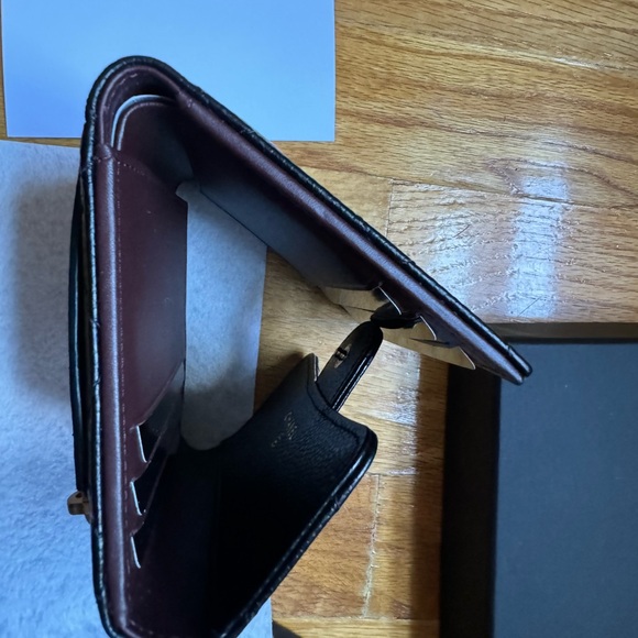 NWB Chanel classic caviar quilted compact tri-fold wallet in gold hardware - Picture 5 of 7